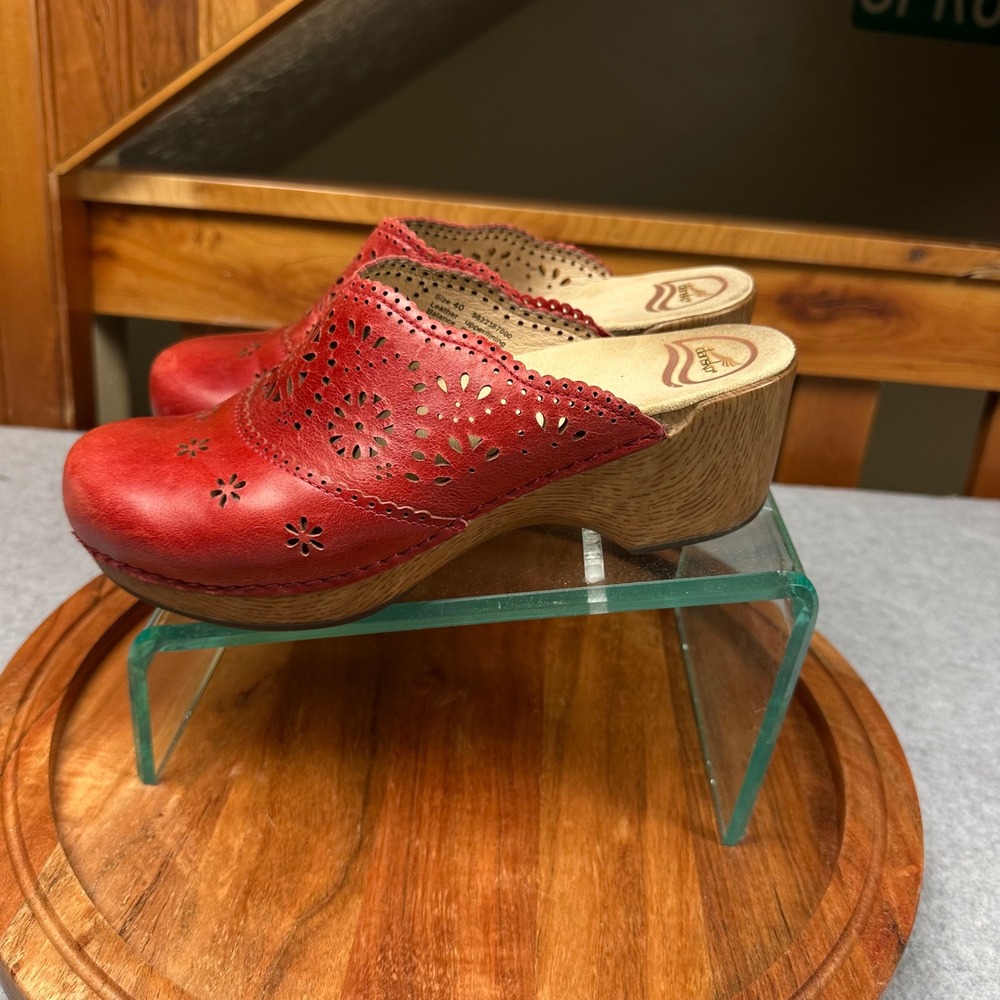 Dansko Red Leather Floral Laser Cut Perforated Clog Mules Wedge Shoes Womens 40 - Picture 6 of 12